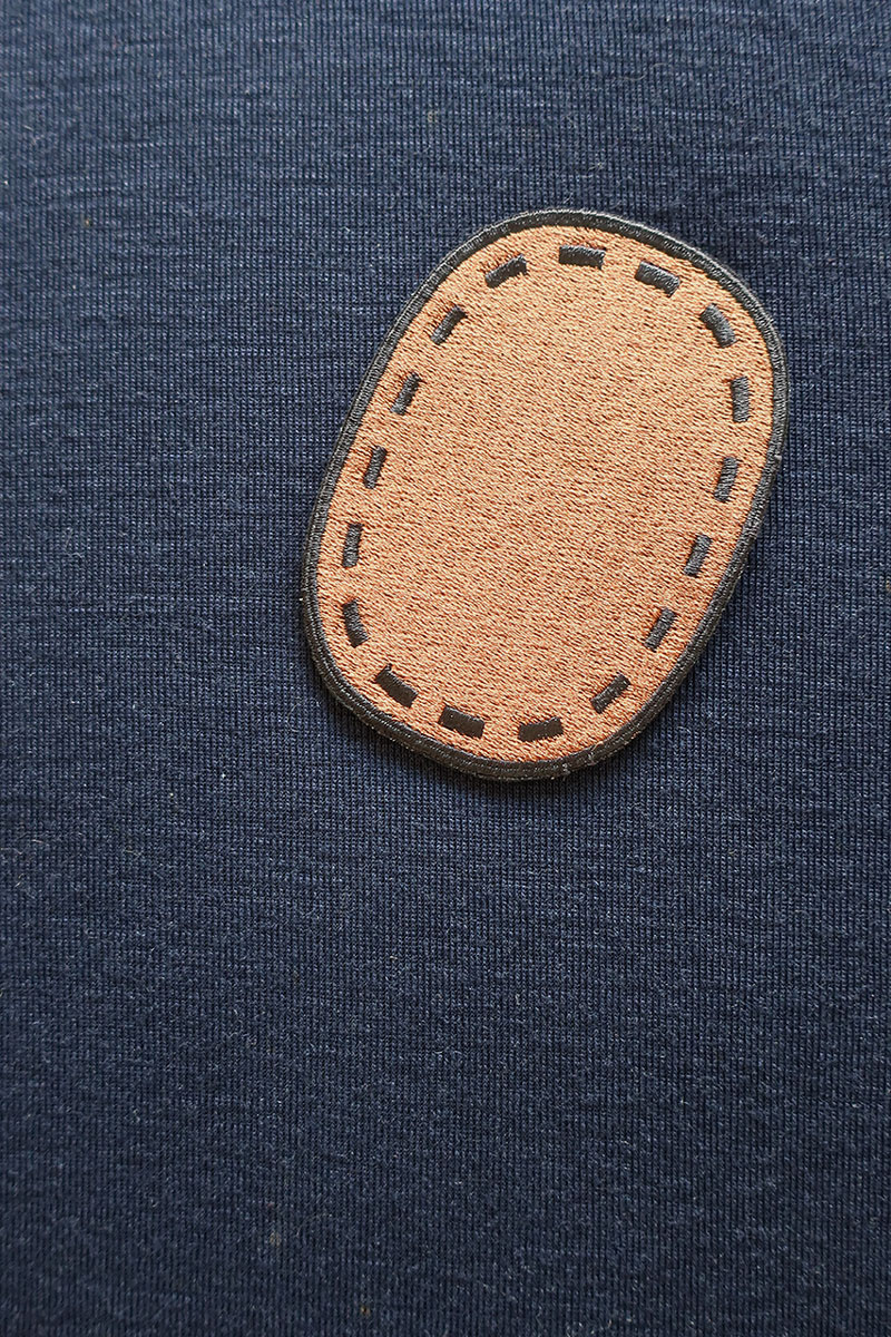 Claude Closky, ‘Elbow,’ 2018, Nantes: Blazers-Blasons. Blazon, polyester thread, 8 x 6 cm.
